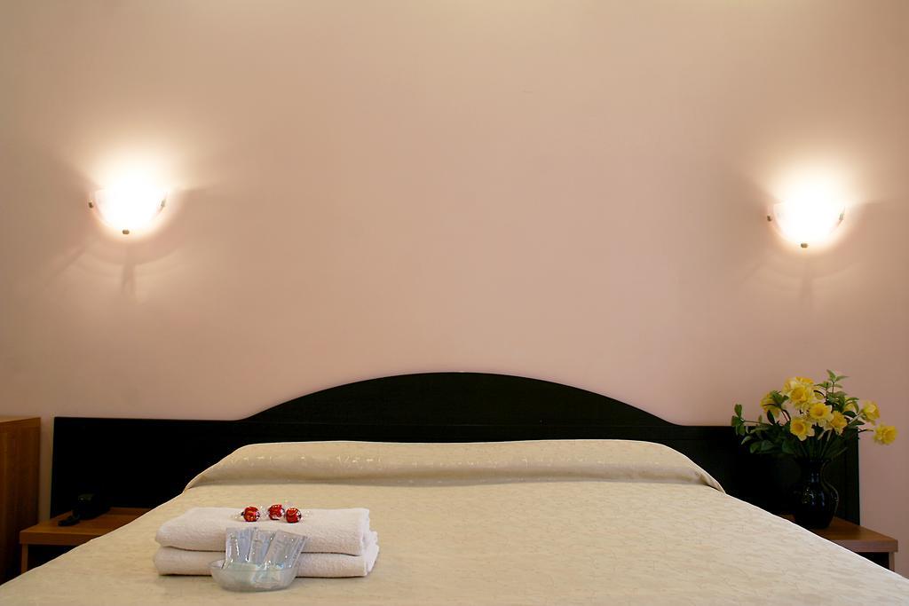 Hotel Premier Cavour Řím Pokoj fotografie